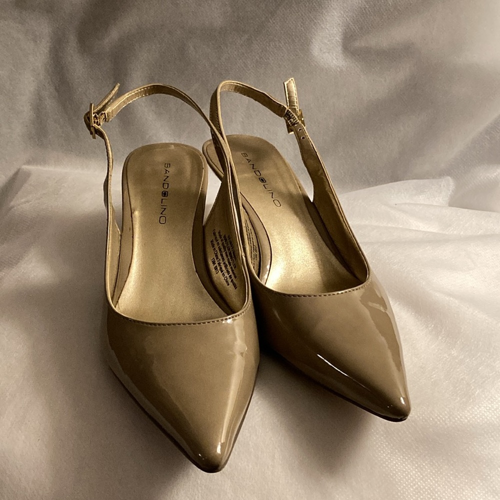 Bandalino - Natural Sling Back Patent Leather Pumps - Size 6.5M